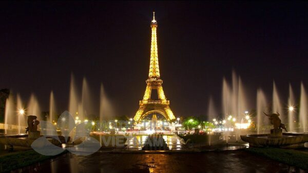 Tranh kính ốp tường thá eiffel