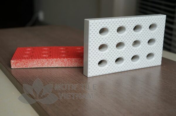 Nắp mương bể bơi Grating Ceramics 87-105x177x20mm MT-NMC17701